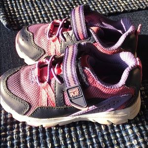 6.5W stride rite shoes. Like New condition